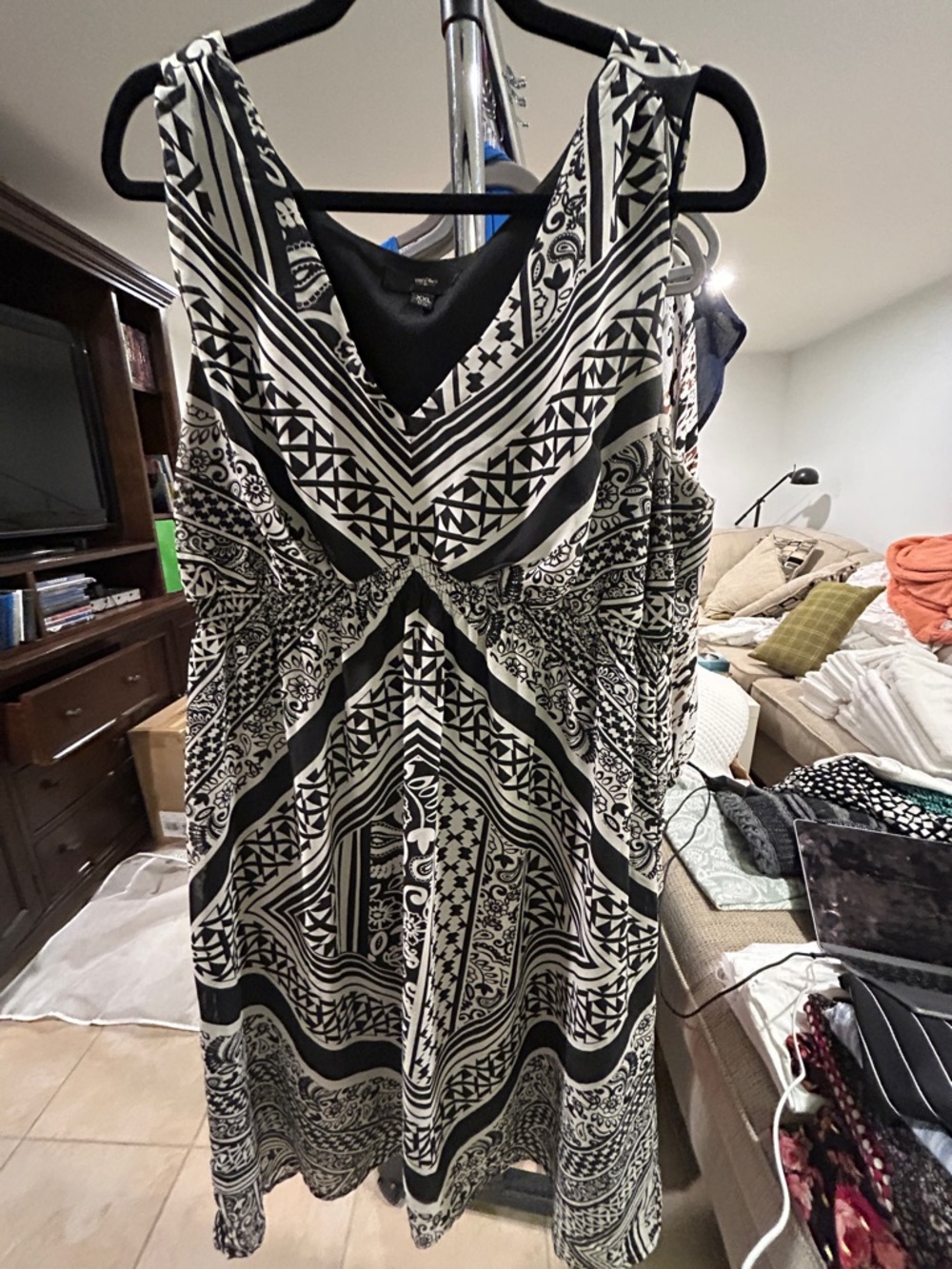 Black & White Patterned V-Neck Dress